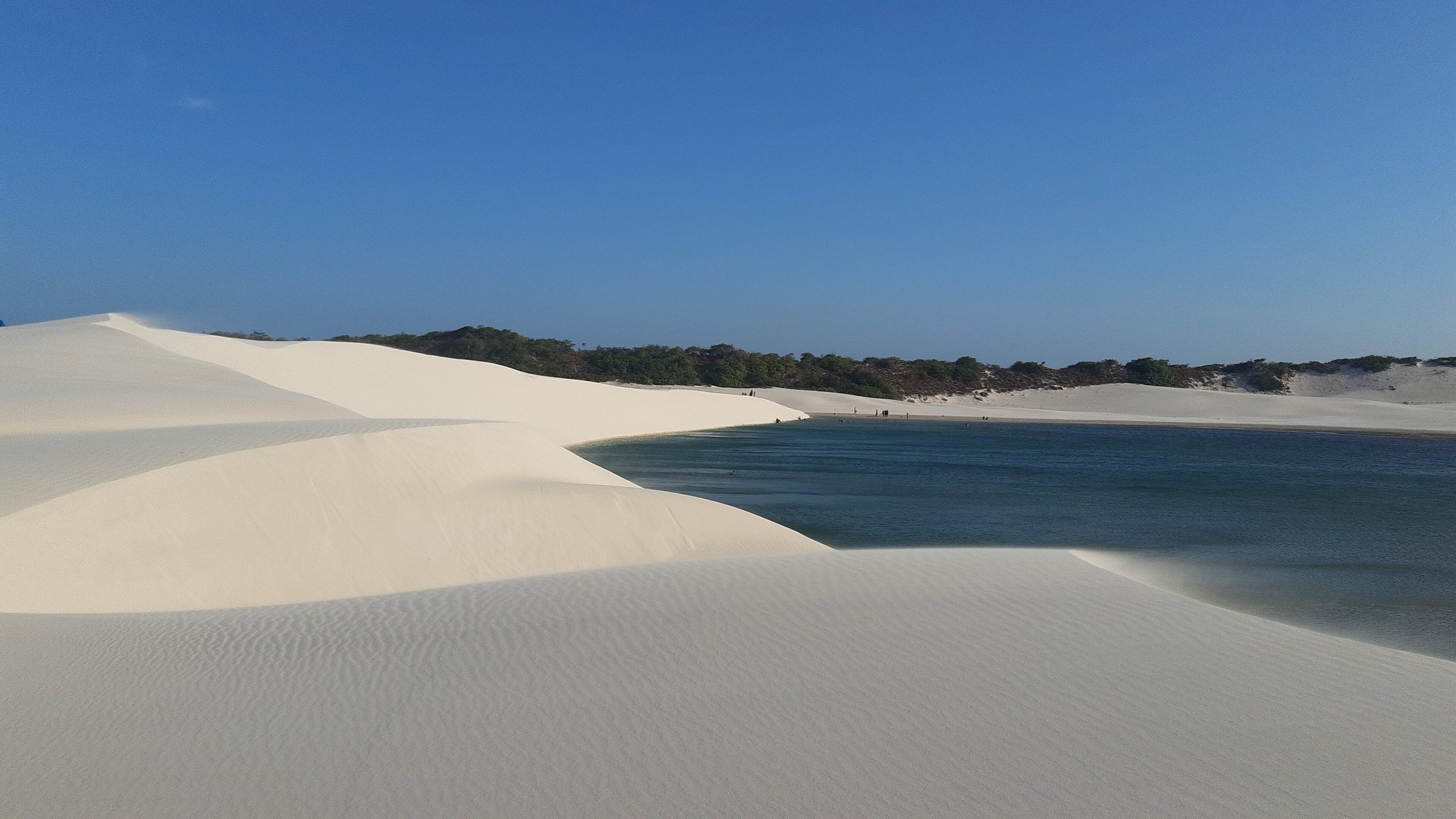 Lagoas de água doce entre as dunas dos Lençóis Maranhenses